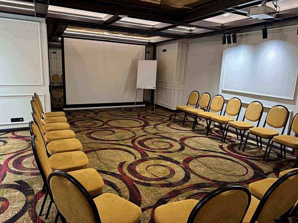 Конференц-зал «Солнечный» в укрытии в отеле Optima Collection Подол Плаза фото №114372