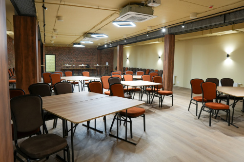 «Янтарный» конференц-зал в укрытии в отеле Optima Collection River Park  фото №114385